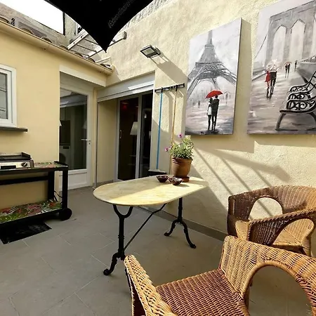 Jolie App Centre Remparts Patio Apartament *