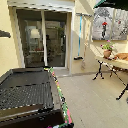 Jolie App Centre Remparts Patio Apartament