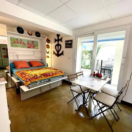 Jolie App Centre Remparts Patio Apartament *